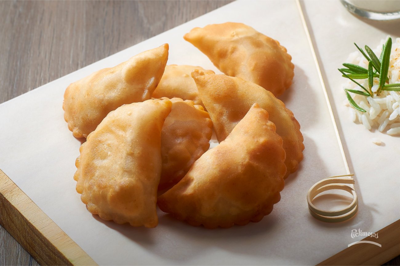 Mini Pastéis de massa tenra de pollo